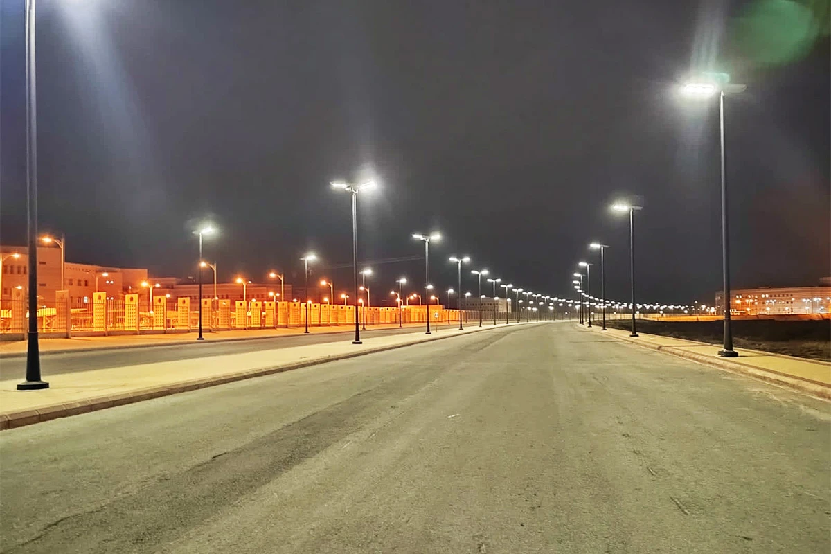 Automatic cleaning solar street light performance Automatic cleaning solar street light performance